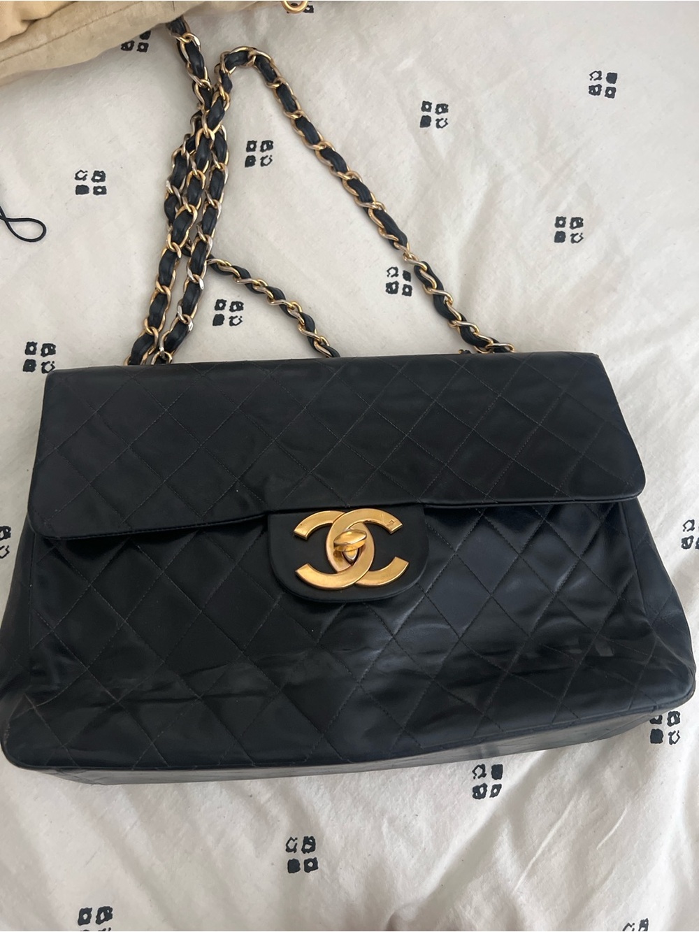 Classic Jumbo XL Maxi Flap Bag